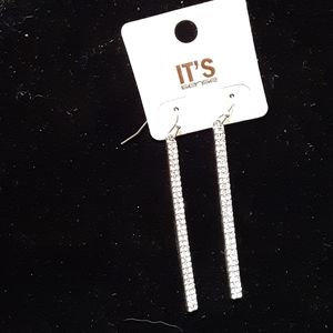 Sparkly bar earrings